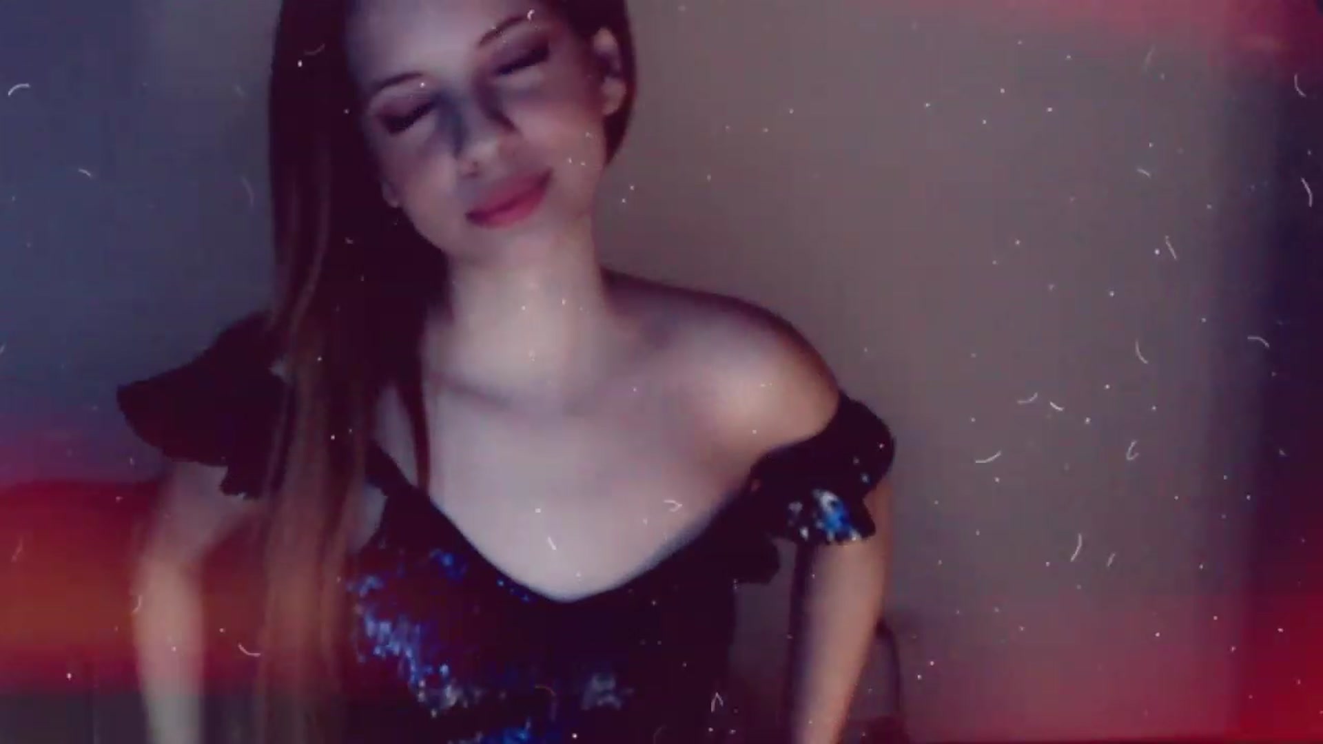 Gallery image thumbnail from Valery2love's myfreecams stream on, 12/28/2022, 07:28 image 11 of 20