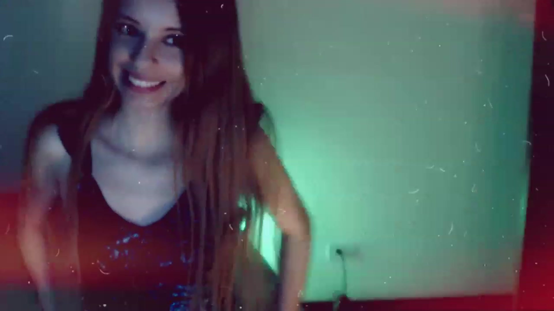Gallery image thumbnail from Valery2love's myfreecams stream on, 12/28/2022, 08:53 image 18 of 20