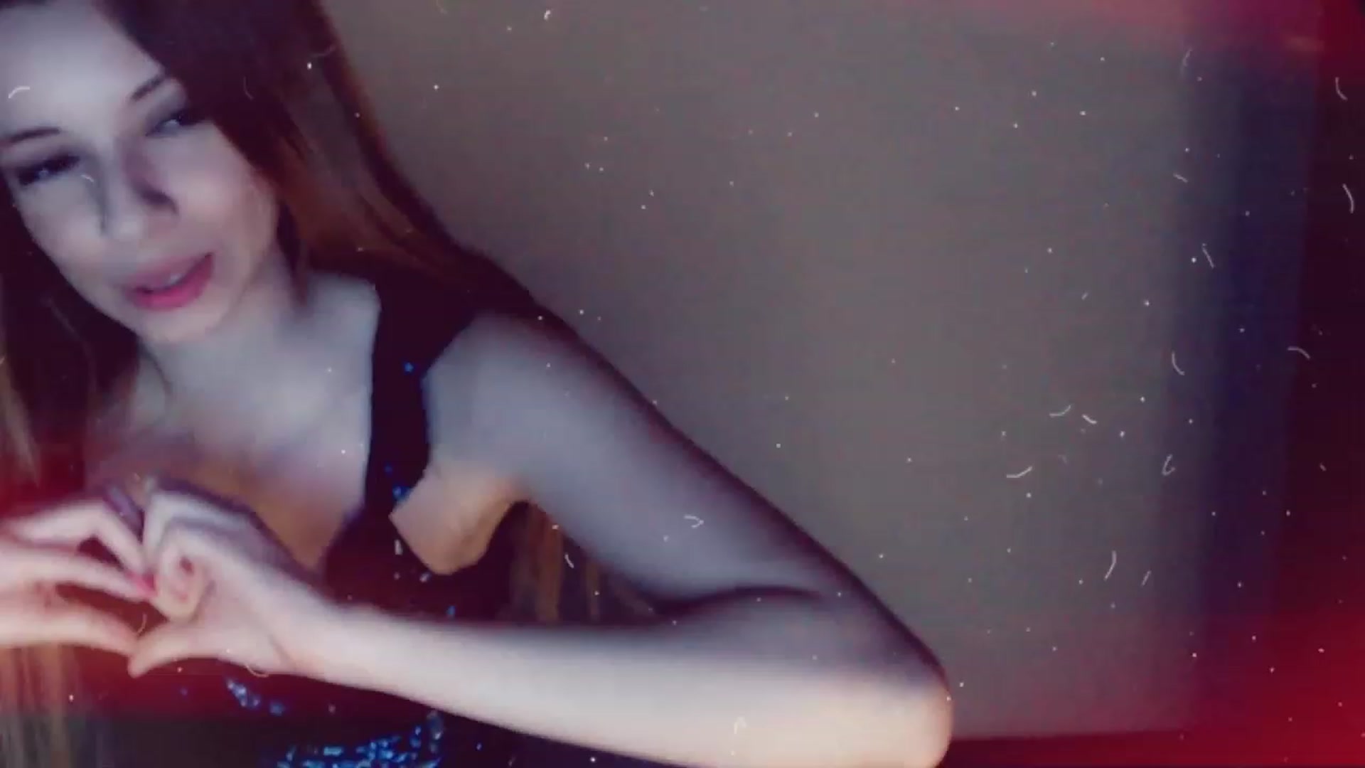 Gallery image thumbnail from Valery2love's myfreecams stream on, 12/28/2022, 08:53 image 13 of 20
