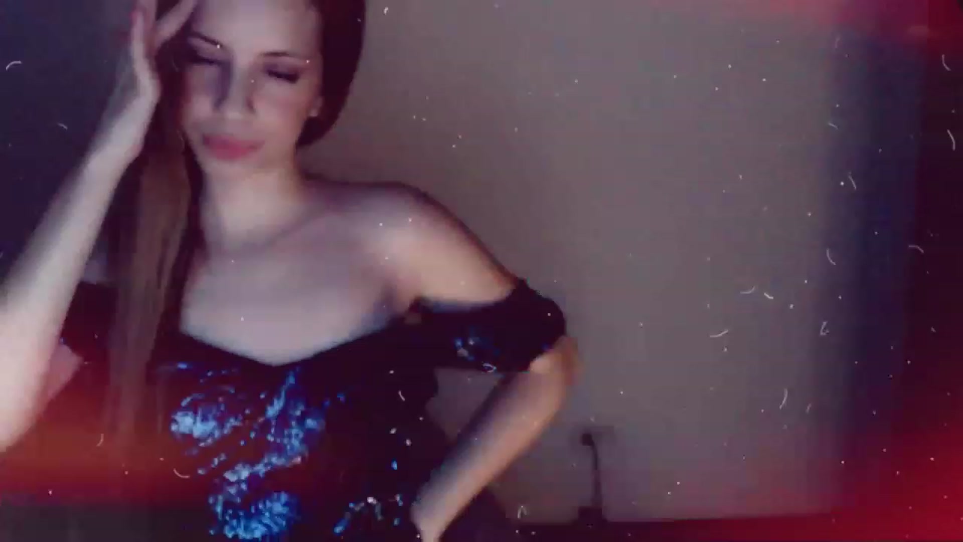 Gallery image thumbnail from Valery2love's myfreecams stream on, 12/28/2022, 08:53 image 16 of 20