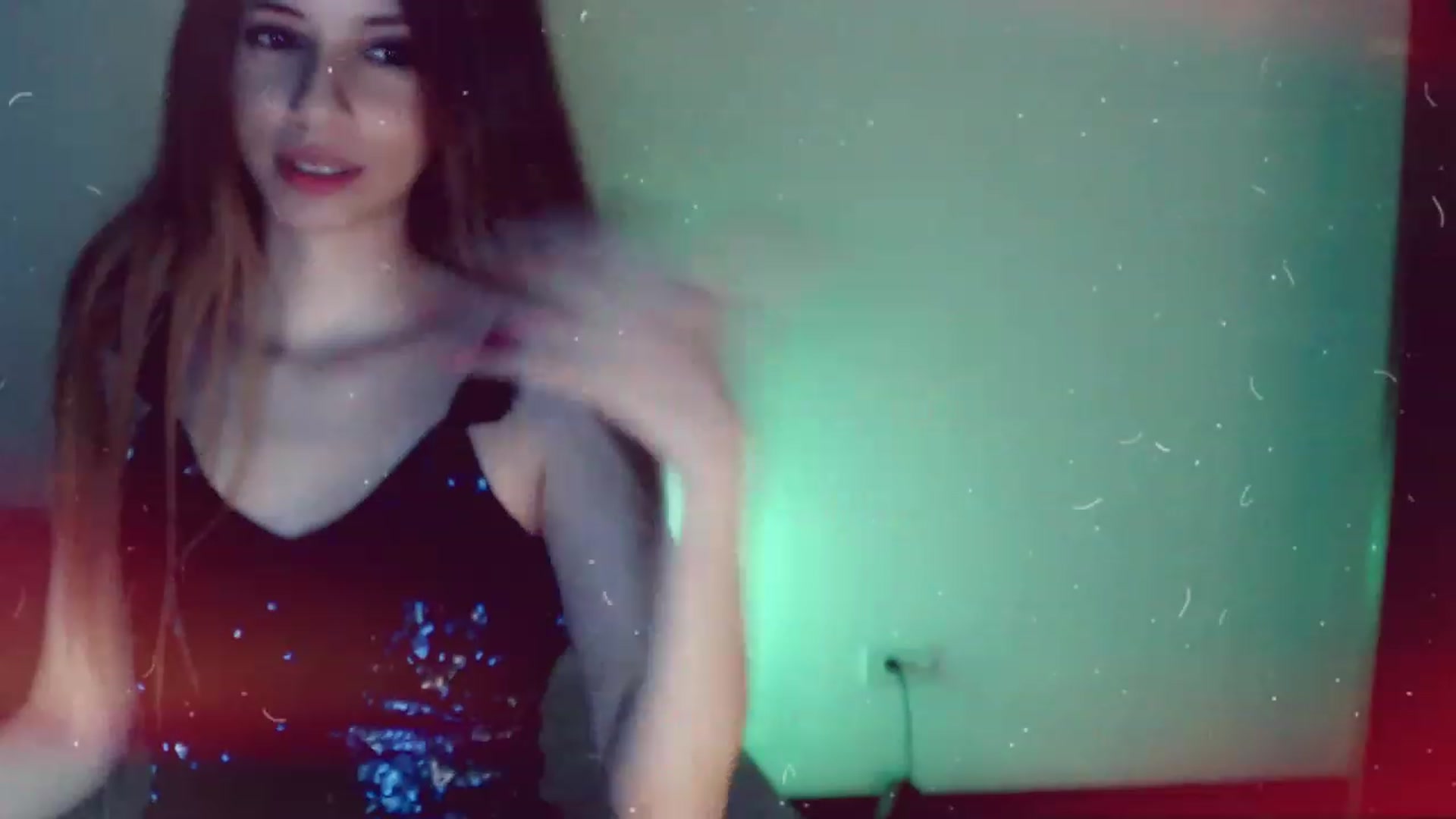 Gallery image thumbnail from Valery2love's myfreecams stream on, 12/28/2022, 08:53 image 14 of 20