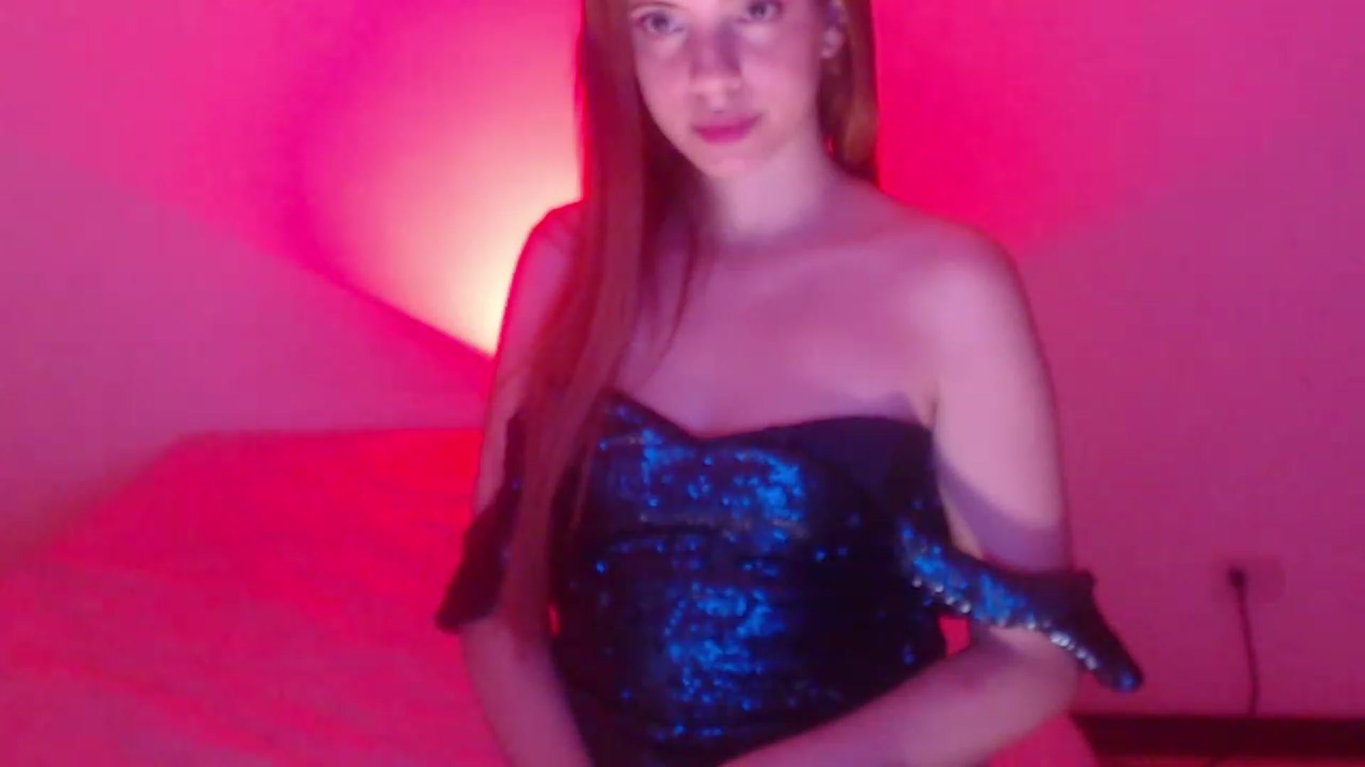 Gallery image thumbnail from Valery2love's myfreecams stream on, 05/05/2023, 08:10 image 8 of 20