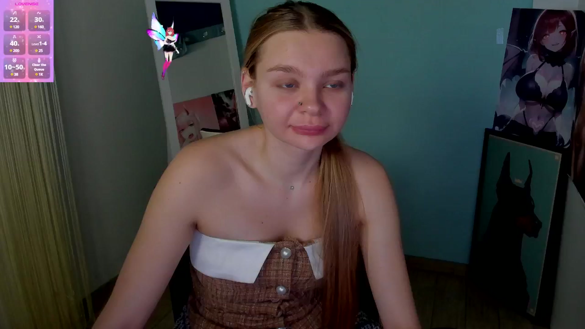 Gallery image thumbnail from Valery_Lovee's myfreecams stream on, 11/17/2024, 11:20 image 7 of 20