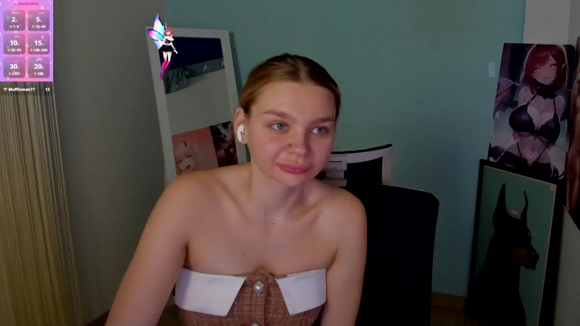 Gallery image thumbnail from Valery_Lovee's myfreecams stream on, 11/17/2024, 11:20 image 19 of 20