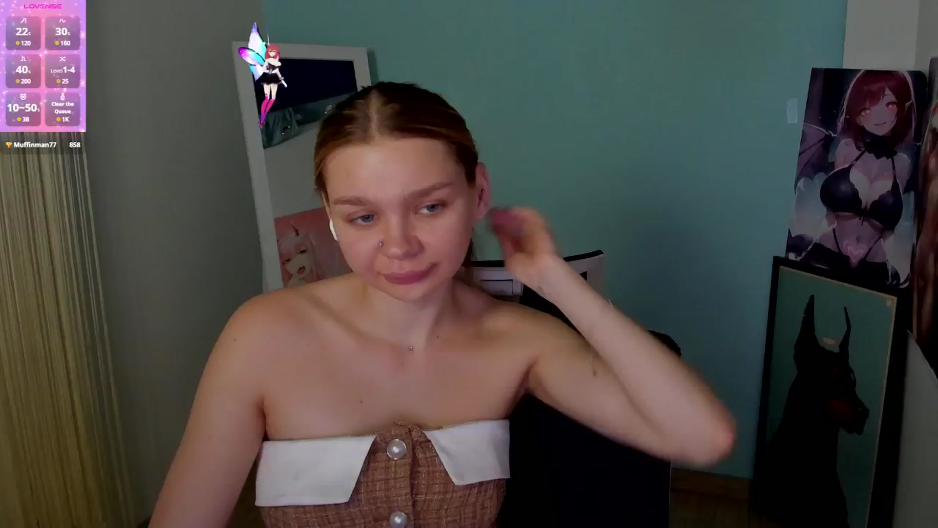 Gallery image thumbnail from Valery_Lovee's myfreecams stream on, 11/17/2024, 12:23 image 17 of 20