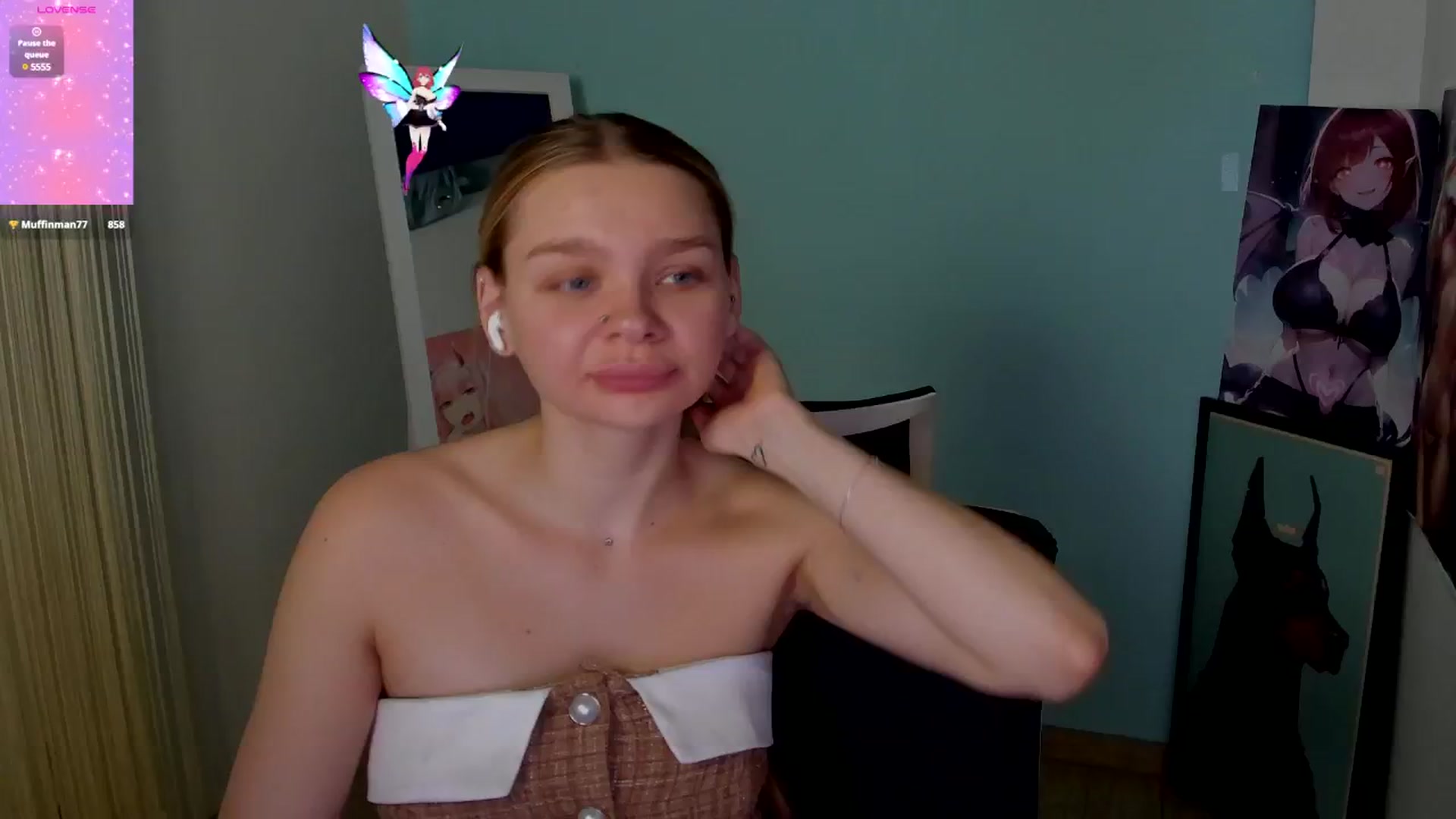 Gallery image thumbnail from Valery_Lovee's myfreecams stream on, 11/17/2024, 12:23 image 13 of 20