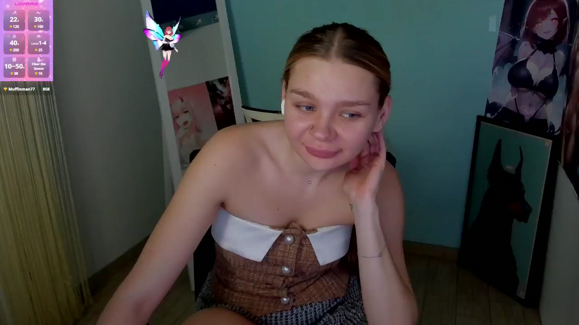 Gallery image thumbnail from Valery_Lovee's myfreecams stream on, 11/17/2024, 12:23 image 6 of 20