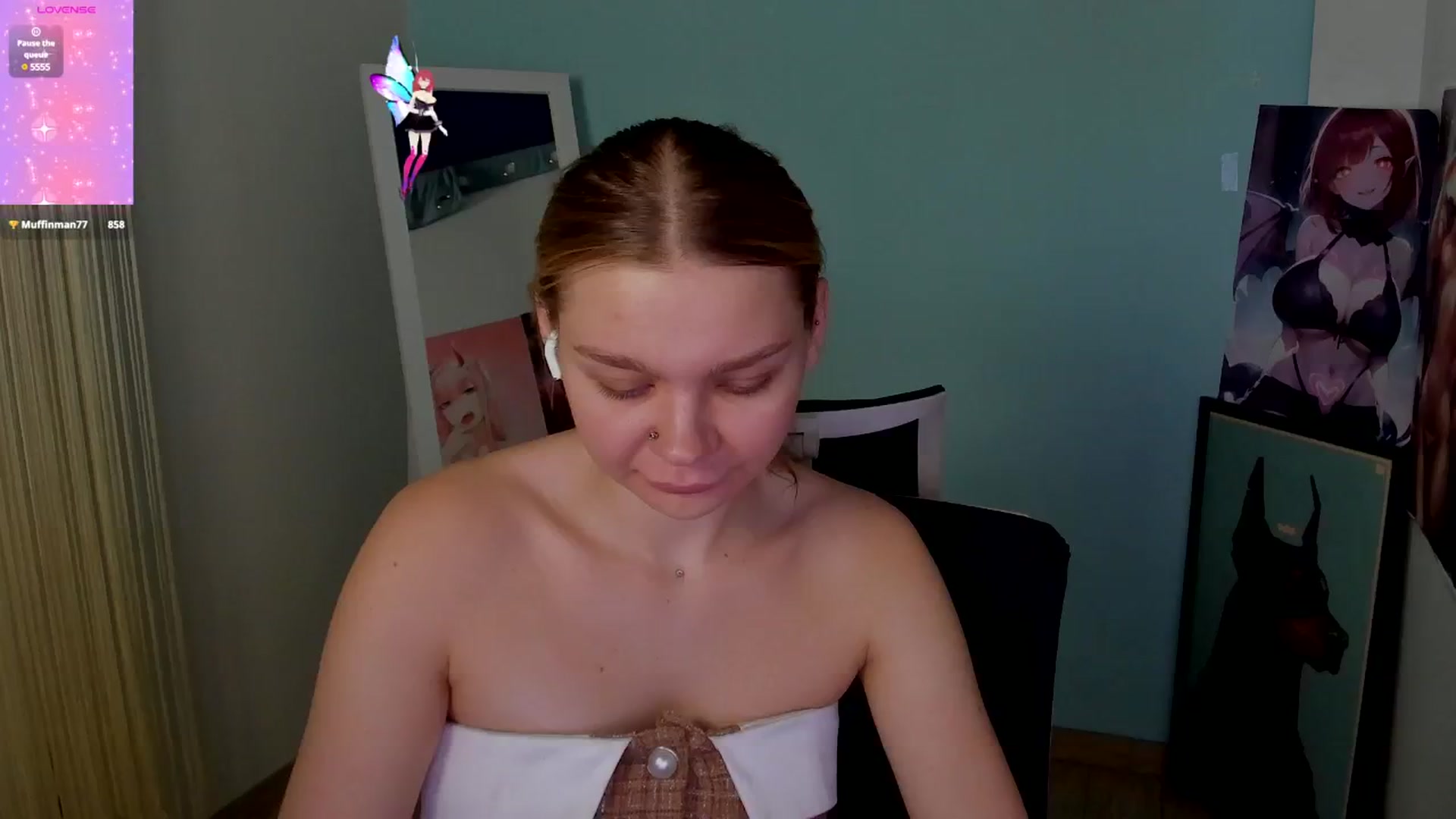 Gallery image thumbnail from Valery_Lovee's myfreecams stream on, 11/17/2024, 12:23 image 11 of 20