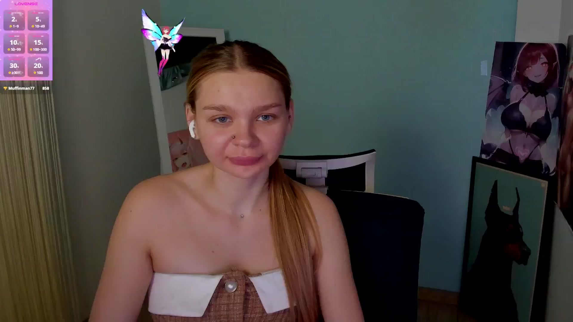 Gallery image thumbnail from Valery_Lovee's myfreecams stream on, 11/17/2024, 12:41 image 15 of 20