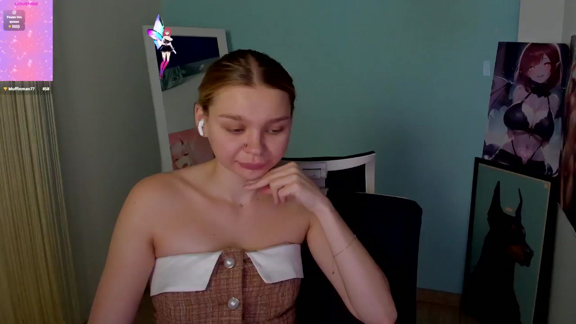 Gallery image thumbnail from Valery_Lovee's myfreecams stream on, 11/17/2024, 12:41 image 1 of 20
