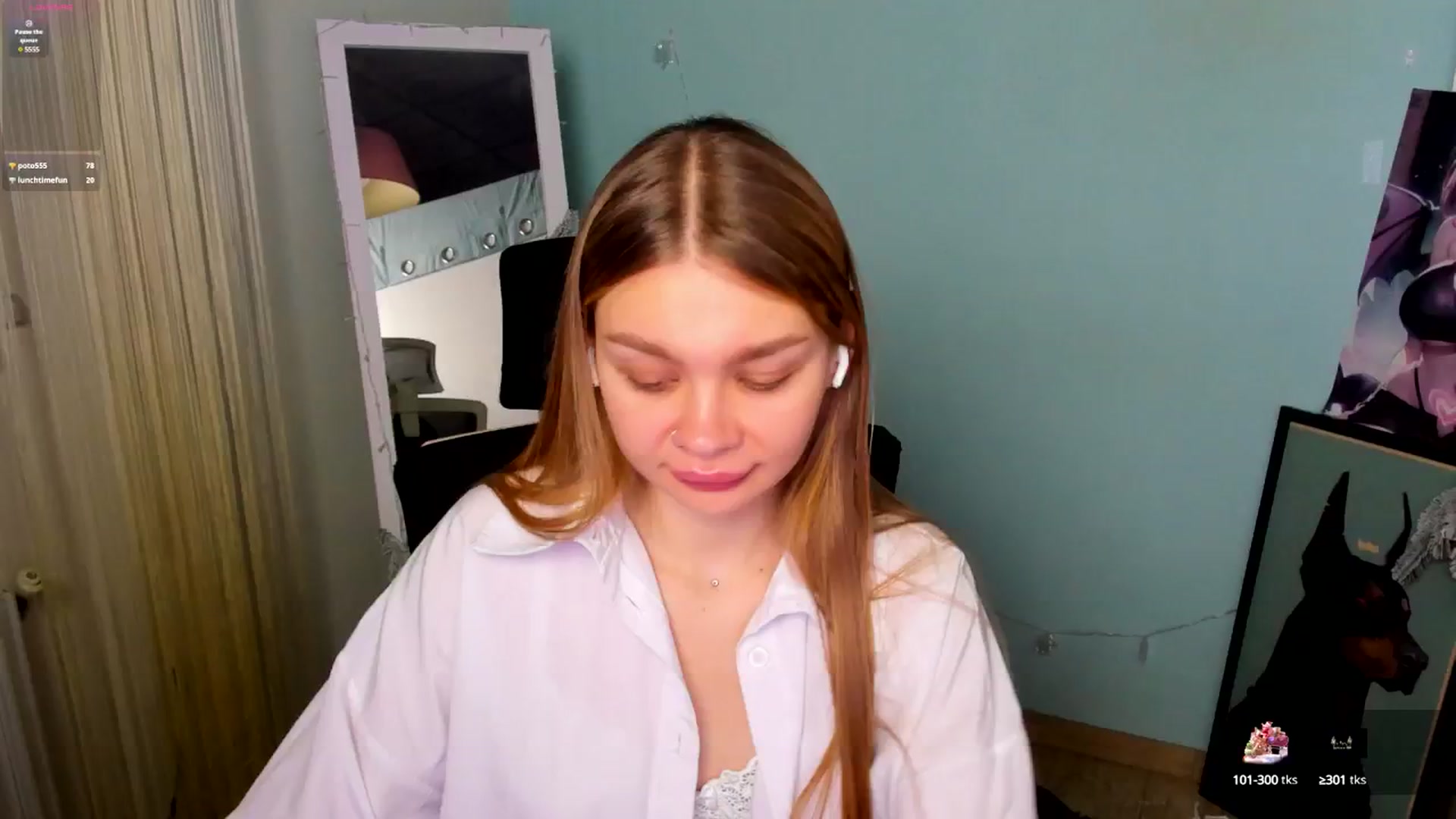 Gallery image thumbnail from Valery_Lovee's myfreecams stream on, 01/05/2025, 08:39 image 14 of 20