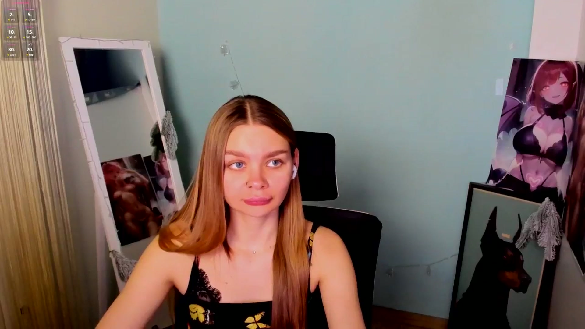 Gallery image thumbnail from Valery_Lovee's myfreecams stream on, 01/06/2025, 10:41 image 3 of 20