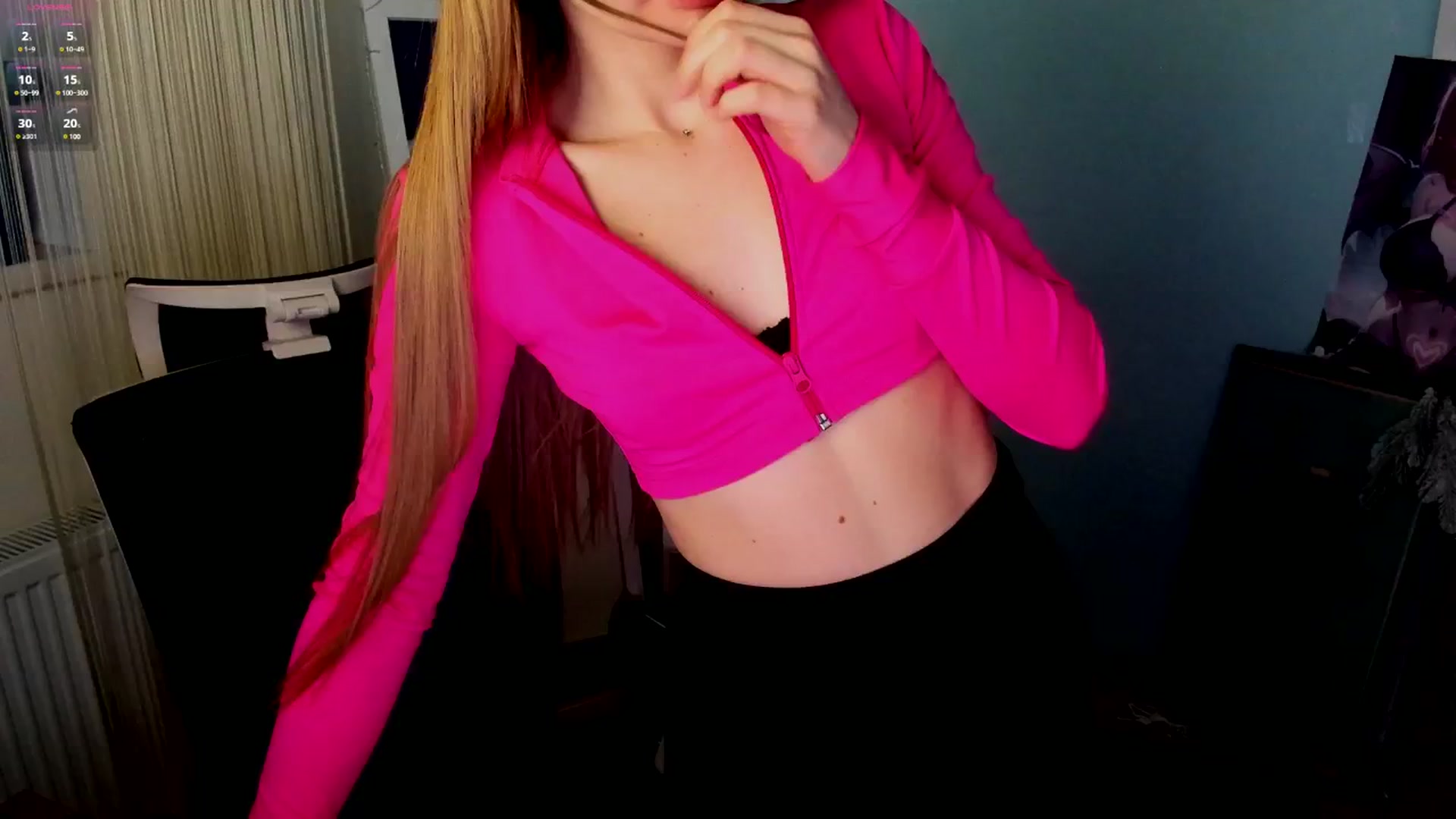 Gallery image thumbnail from Valery_Lovee's myfreecams stream on, 01/16/2025, 10:01 image 18 of 20