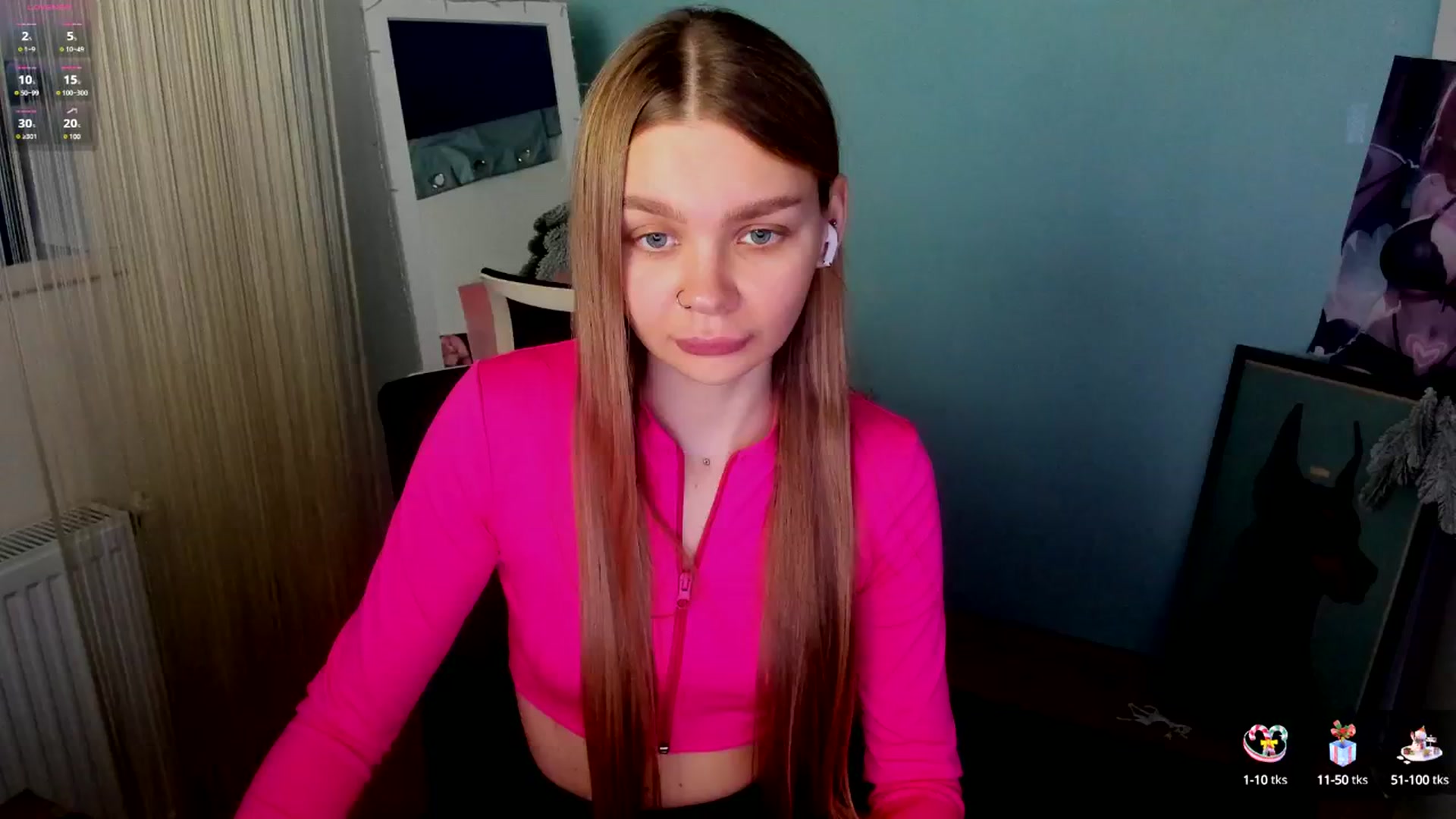 Gallery image thumbnail from Valery_Lovee's myfreecams stream on, 01/16/2025, 10:01 image 16 of 20