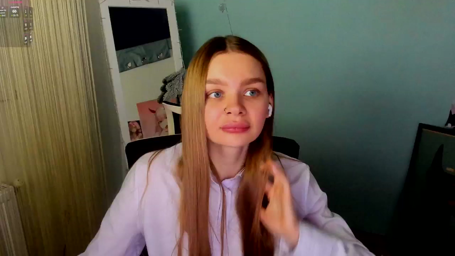 Gallery image thumbnail from Valery_Lovee's myfreecams stream on, 01/17/2025, 09:49 image 18 of 20
