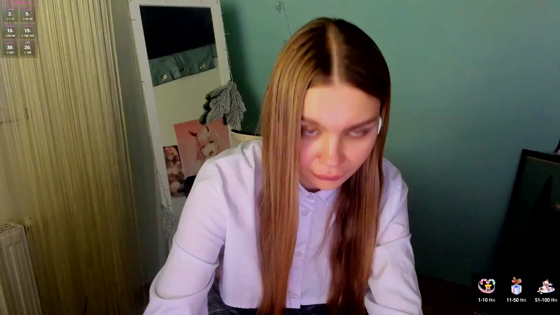 Gallery image thumbnail from Valery_Lovee's myfreecams stream on, 01/17/2025, 12:36 image 13 of 20