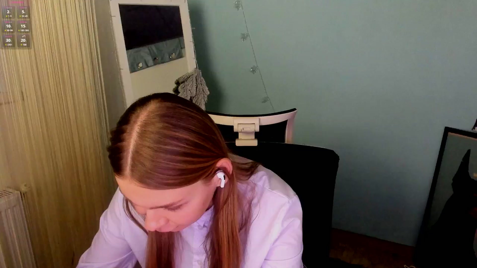 Gallery image thumbnail from Valery_Lovee's myfreecams stream on, 01/17/2025, 12:36 image 17 of 20