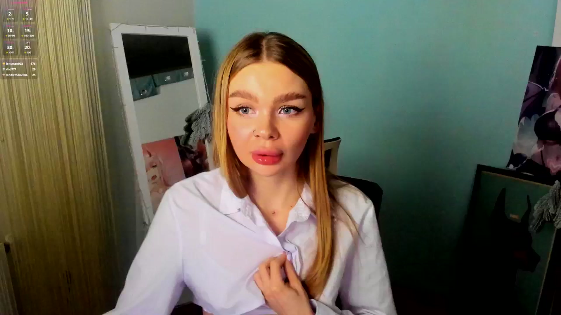 Gallery image thumbnail from Valery_Lovee's myfreecams stream on, 01/18/2025, 12:44 image 18 of 20
