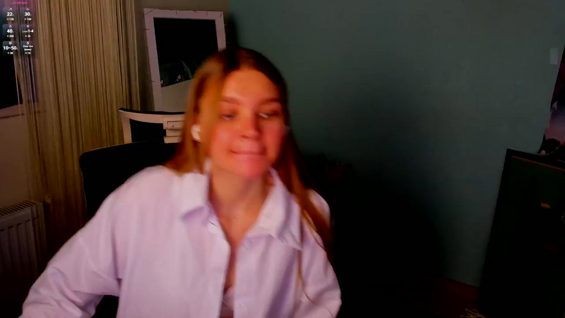 Gallery image thumbnail from Valery_Lovee's myfreecams stream on, 01/22/2025, 12:39 image 16 of 20