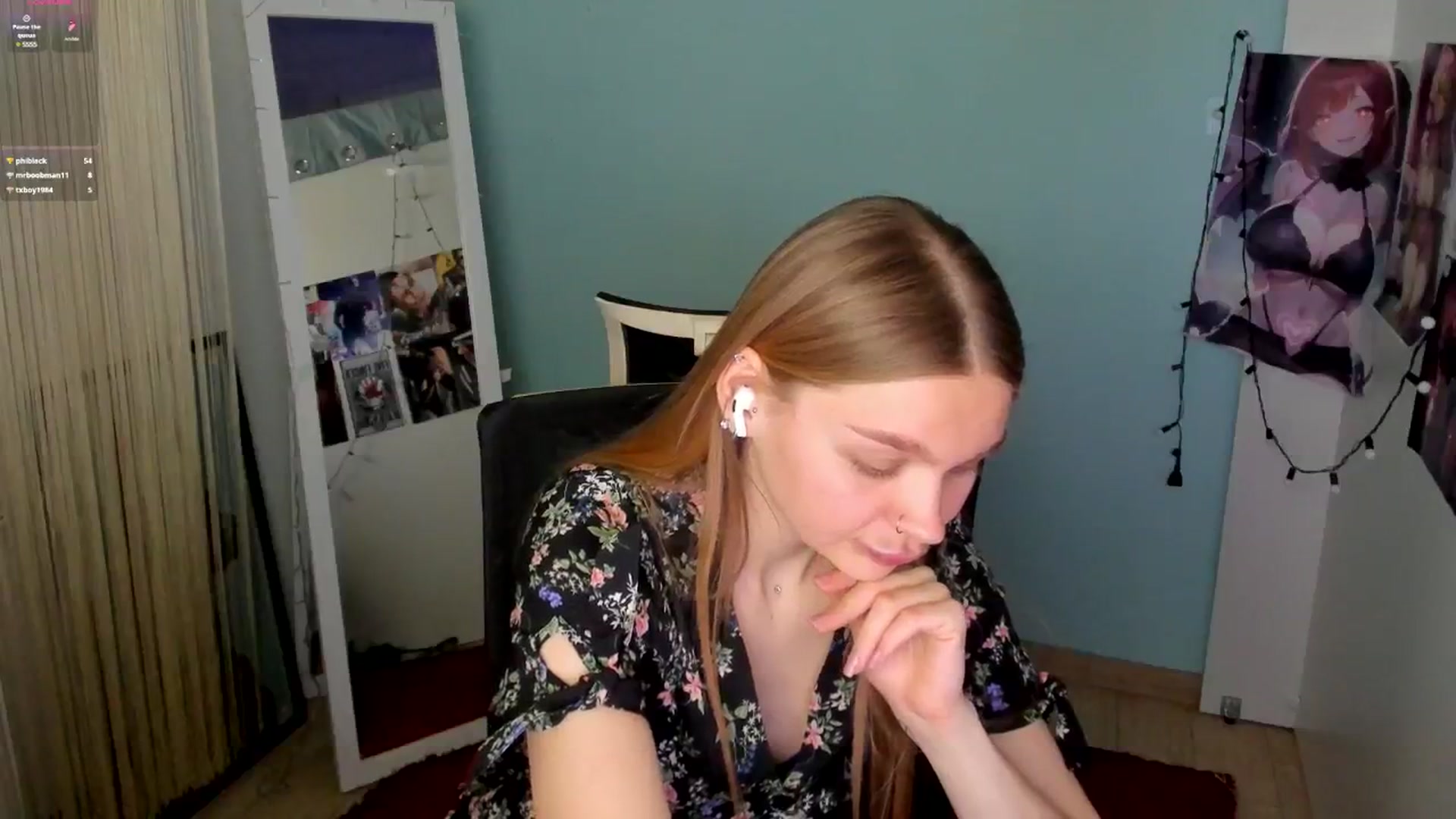Gallery image thumbnail from Valery_Lovee's myfreecams stream on, 02/27/2025, 10:04 image 18 of 20