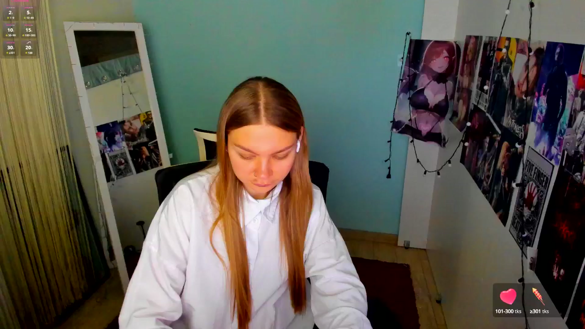 Gallery image thumbnail from Valery_Lovee's myfreecams stream on, 03/03/2025, 08:50 image 10 of 20