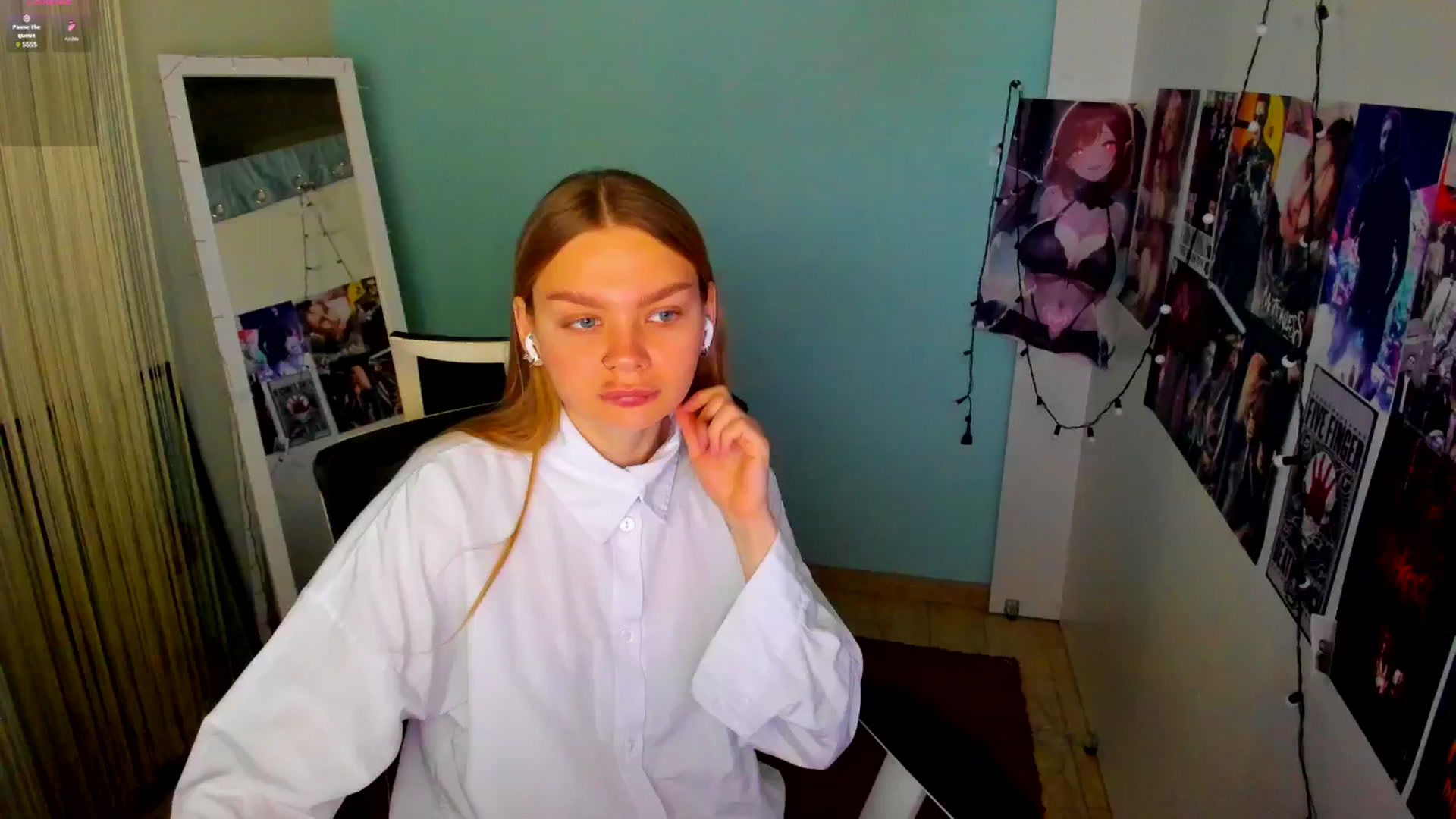 Gallery image thumbnail from Valery_Lovee's myfreecams stream on, 03/03/2025, 08:50 image 19 of 20
