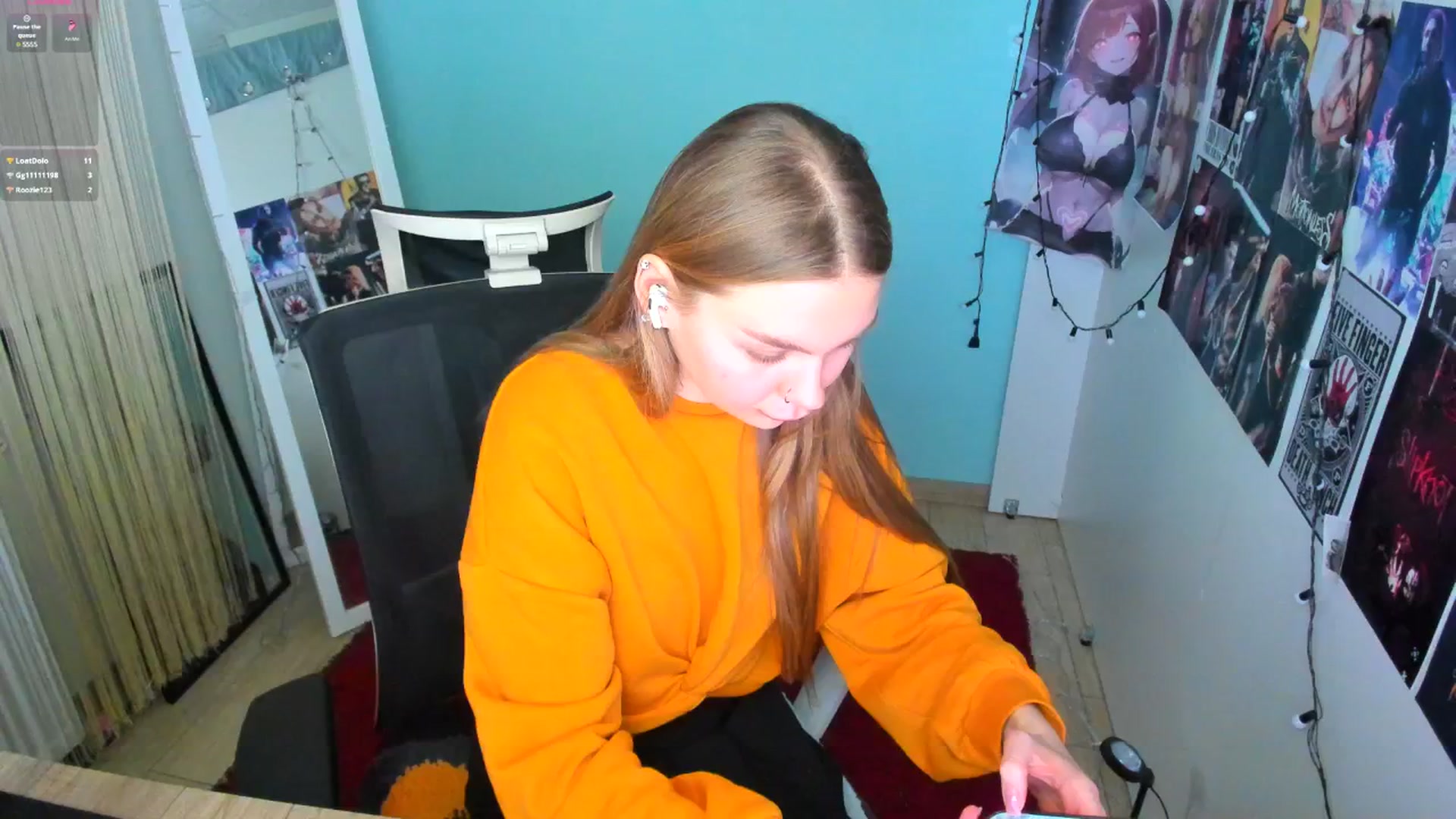 Gallery image thumbnail from Valery_Lovee's myfreecams stream on, 03/05/2025, 11:50 image 3 of 20