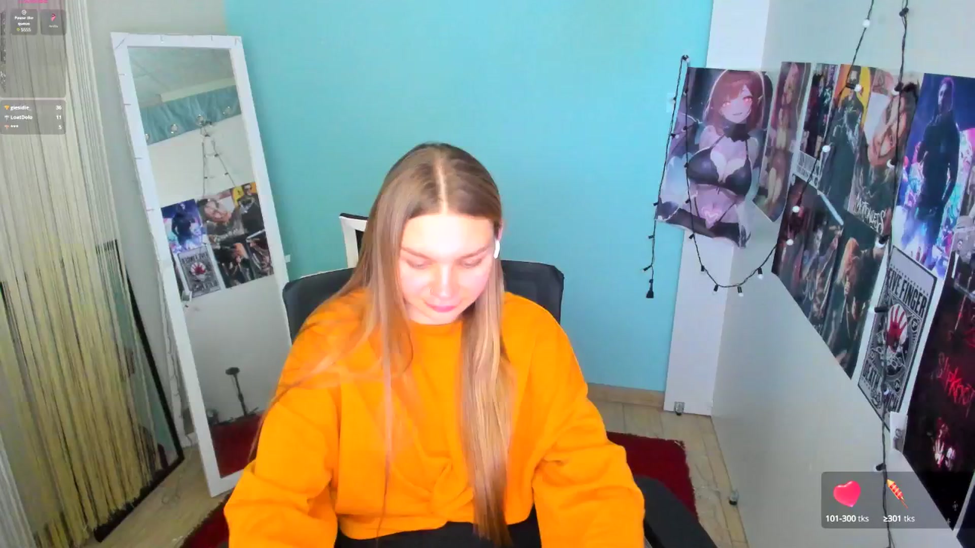 Gallery image thumbnail from Valery_Lovee's myfreecams stream on, 03/05/2025, 12:30 image 6 of 20
