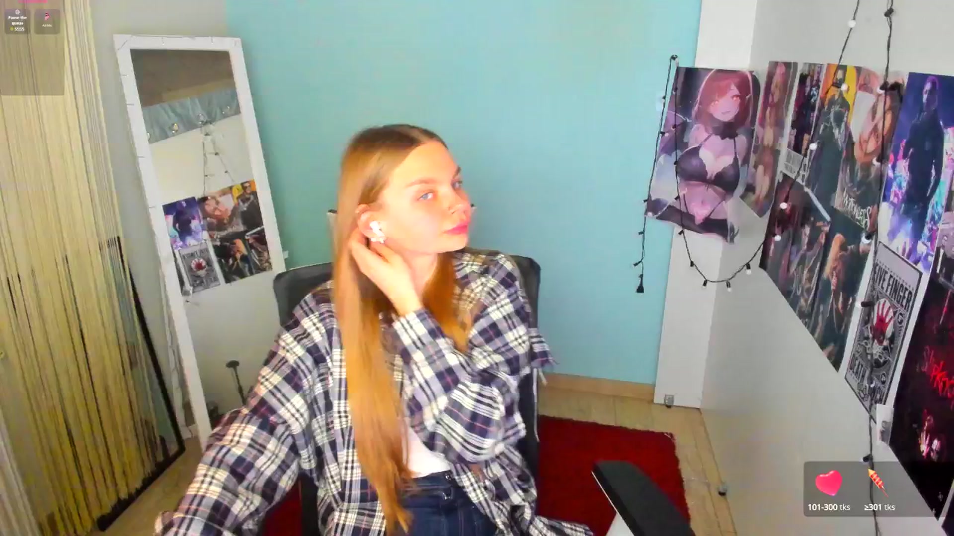Gallery image thumbnail from Valery_Lovee's myfreecams stream on, 03/07/2025, 10:24 image 1 of 20