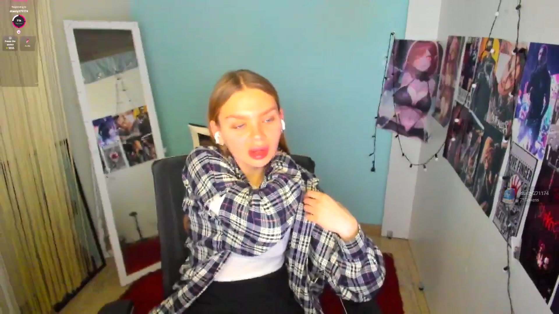 Gallery image thumbnail from Valery_Lovee's myfreecams stream on, 03/07/2025, 10:24 image 15 of 20