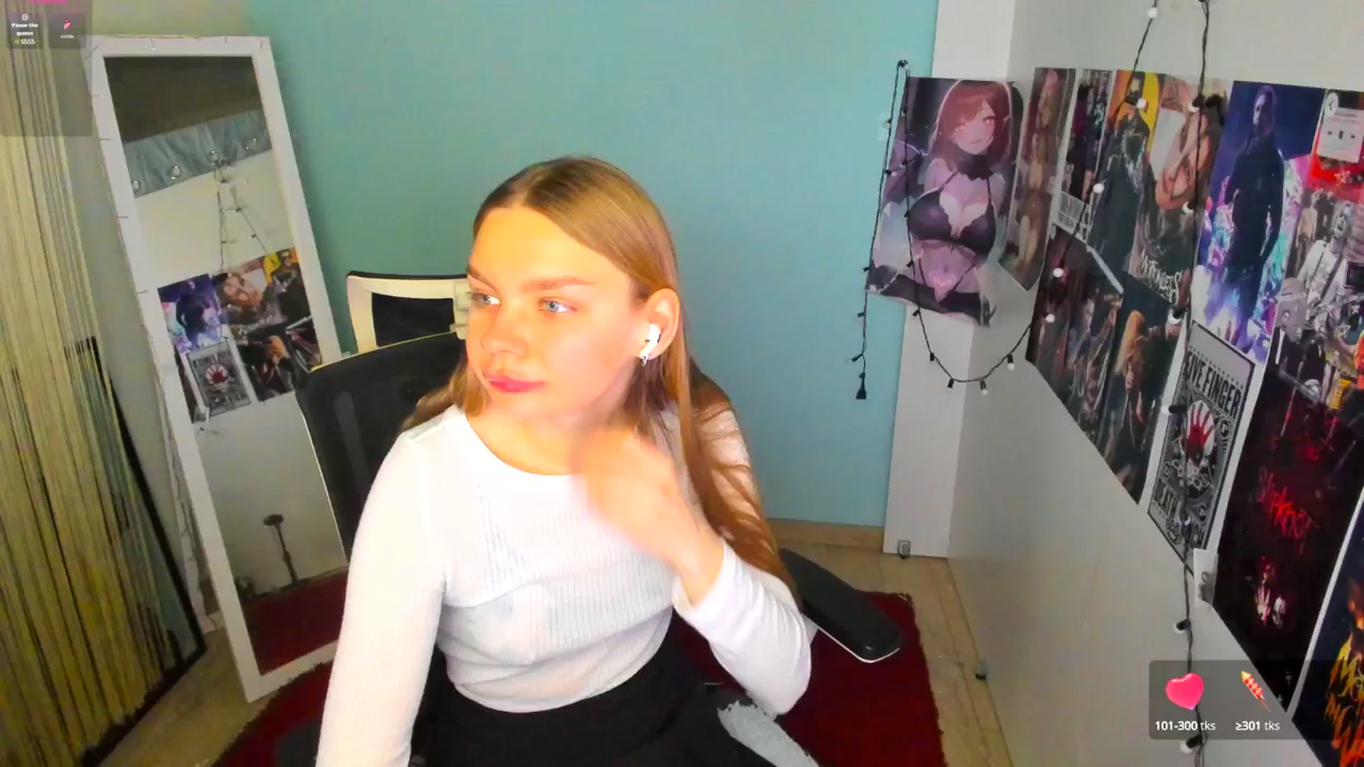 Gallery image thumbnail from Valery_Lovee's myfreecams stream on, 03/07/2025, 12:32 image 1 of 20