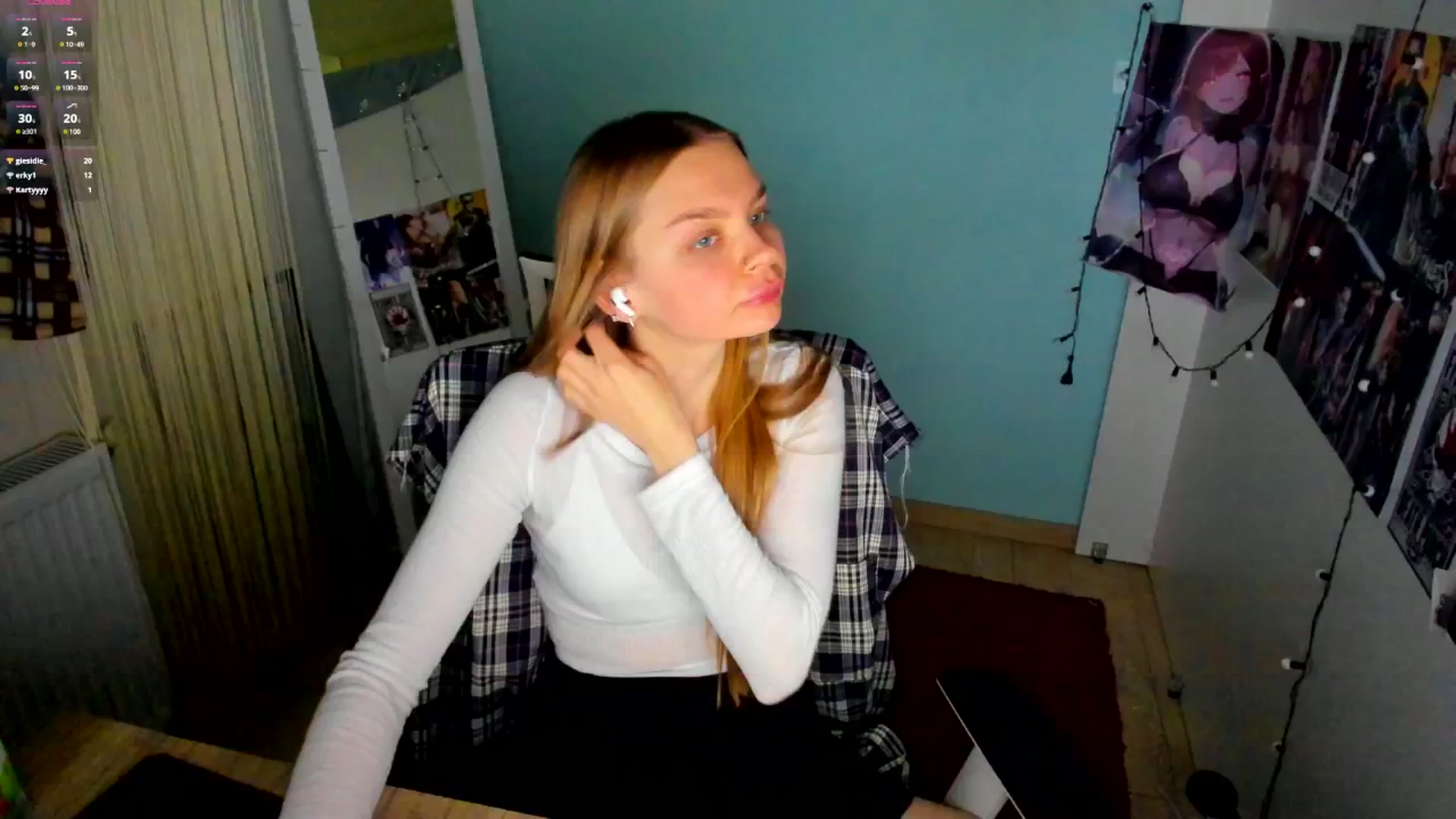 Gallery image thumbnail from Valery_Lovee's myfreecams stream on, 03/17/2025, 12:12 image 18 of 20