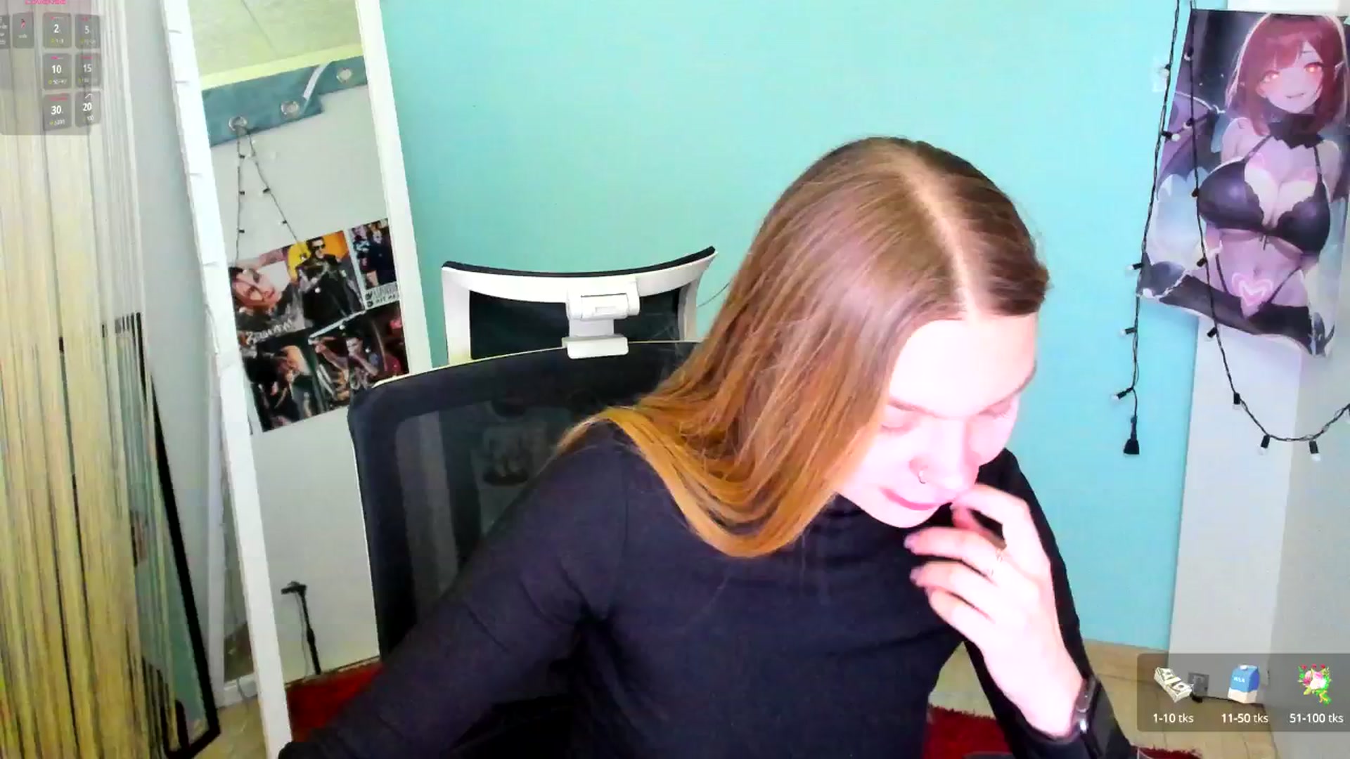 Gallery image thumbnail from Valery_Lovee's myfreecams stream on, 03/21/2025, 08:11 image 17 of 20