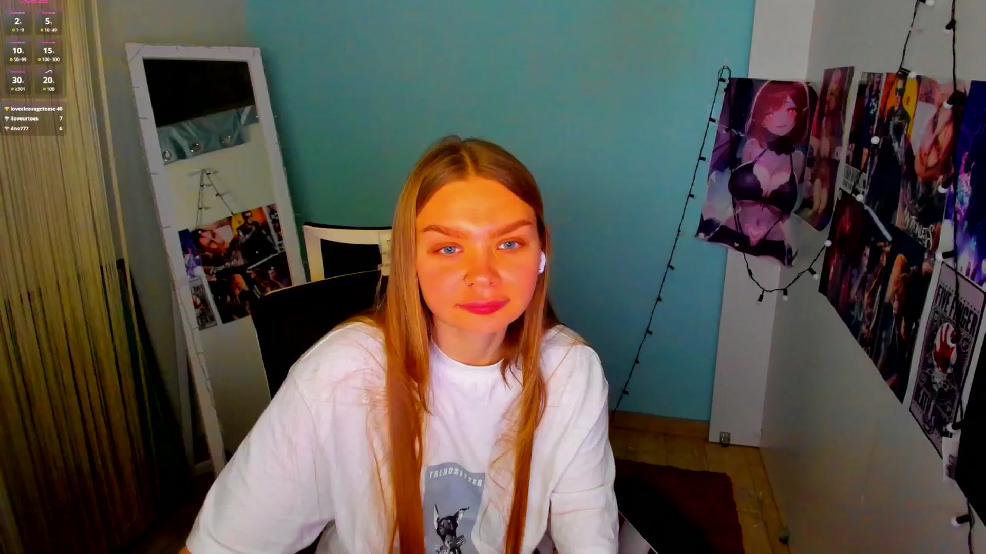 Gallery image thumbnail from Valery_Lovee's myfreecams stream on, 04/19/2025, 11:43 image 15 of 20