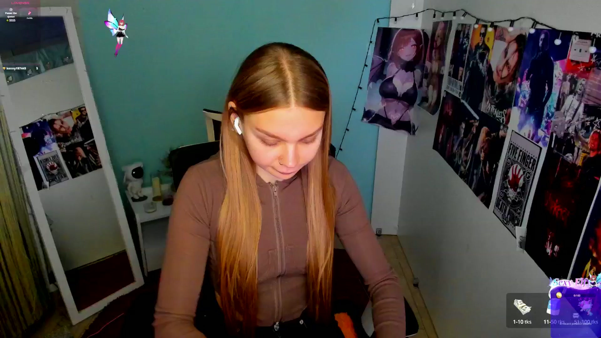 Gallery image thumbnail from Valery_Lovee's myfreecams stream on, 05/05/2025, 08:58 image 2 of 20