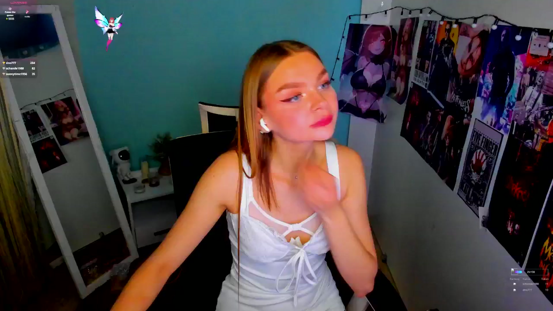 Gallery image thumbnail from Valery_Lovee's myfreecams stream on, 05/13/2025, 09:10 image 14 of 20
