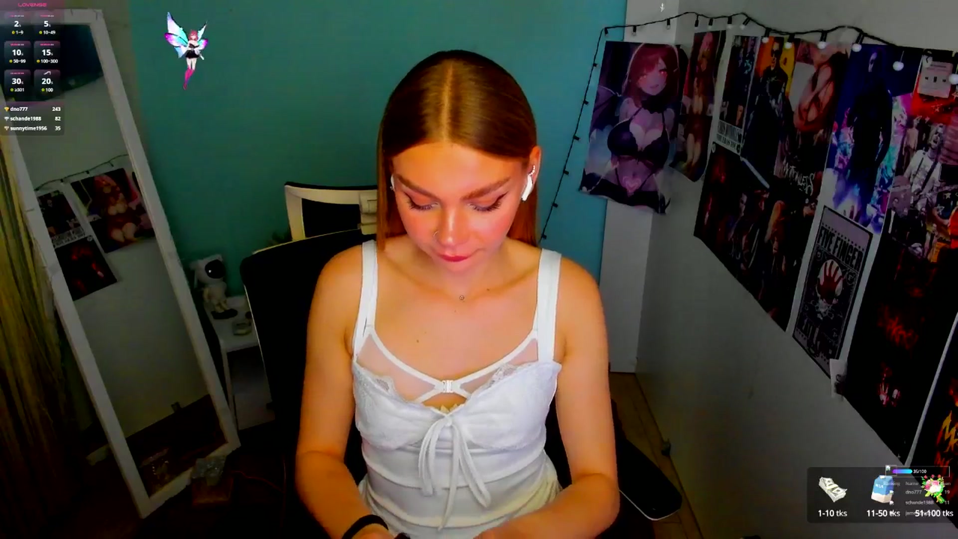 Gallery image thumbnail from Valery_Lovee's myfreecams stream on, 05/13/2025, 11:12 image 9 of 20
