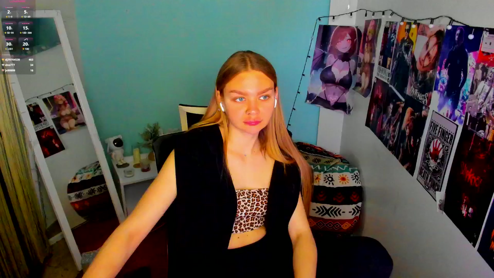 Gallery image thumbnail from Valery_Lovee's myfreecams stream on, 05/16/2025, 09:28 image 2 of 20