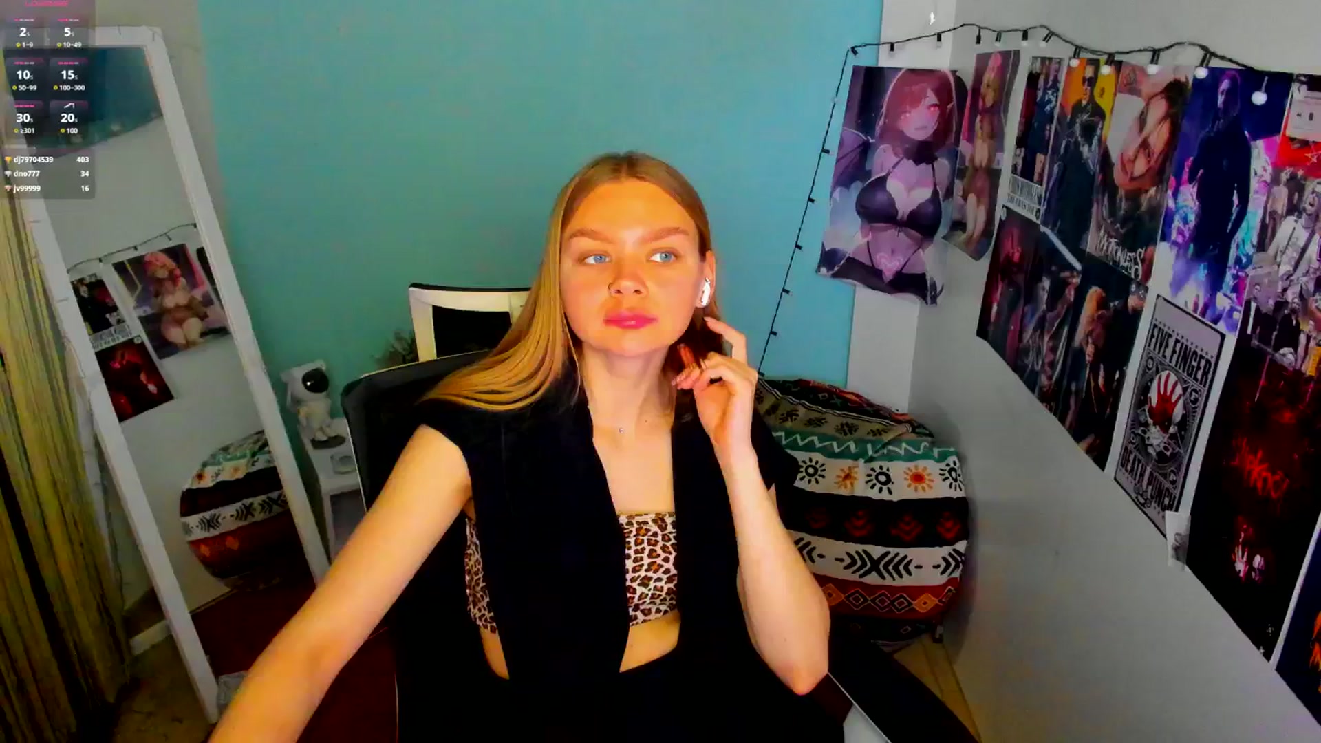 Gallery image thumbnail from Valery_Lovee's myfreecams stream on, 05/16/2025, 09:28 image 16 of 20
