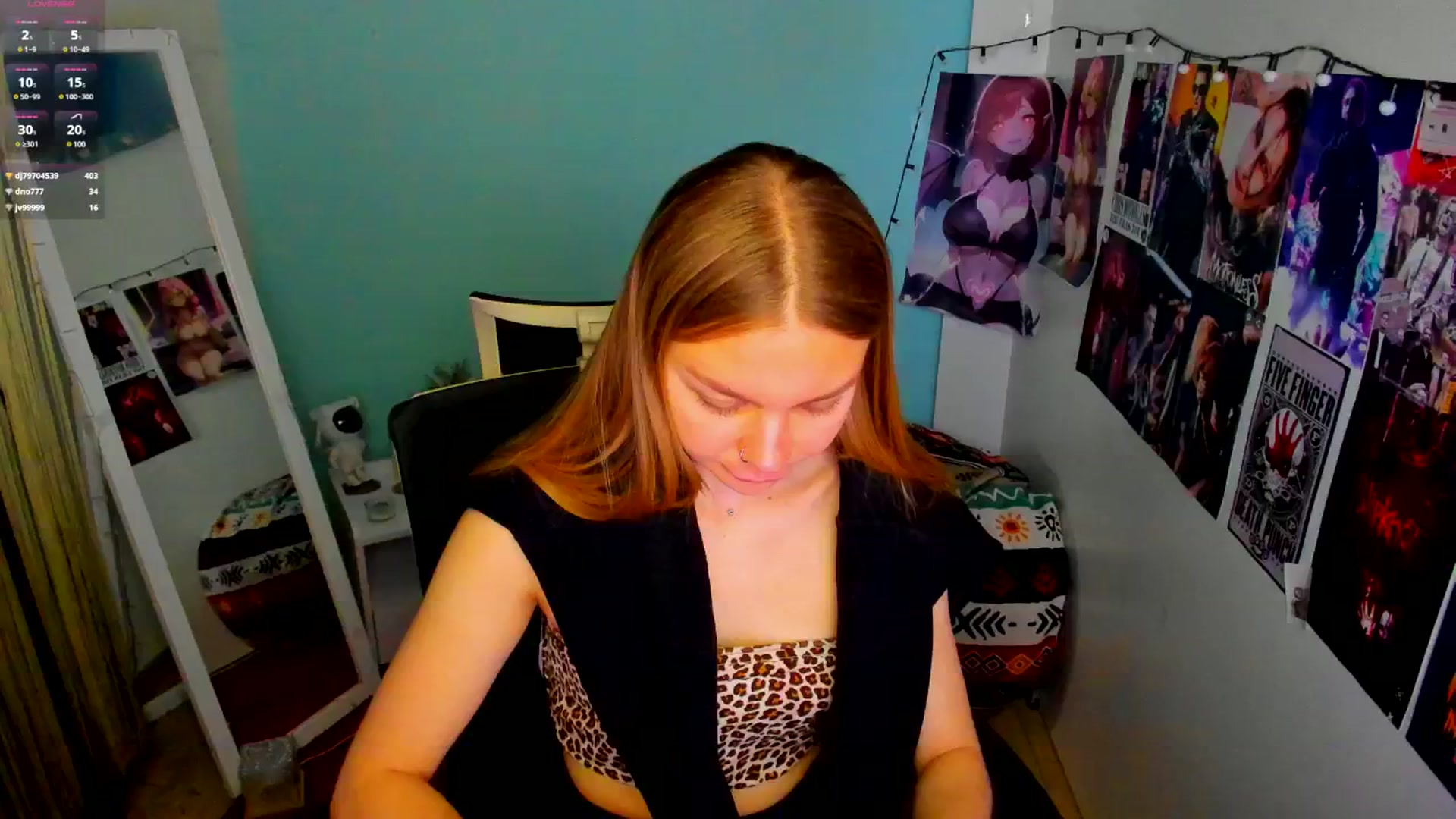 Gallery image thumbnail from Valery_Lovee's myfreecams stream on, 05/16/2025, 09:28 image 12 of 20