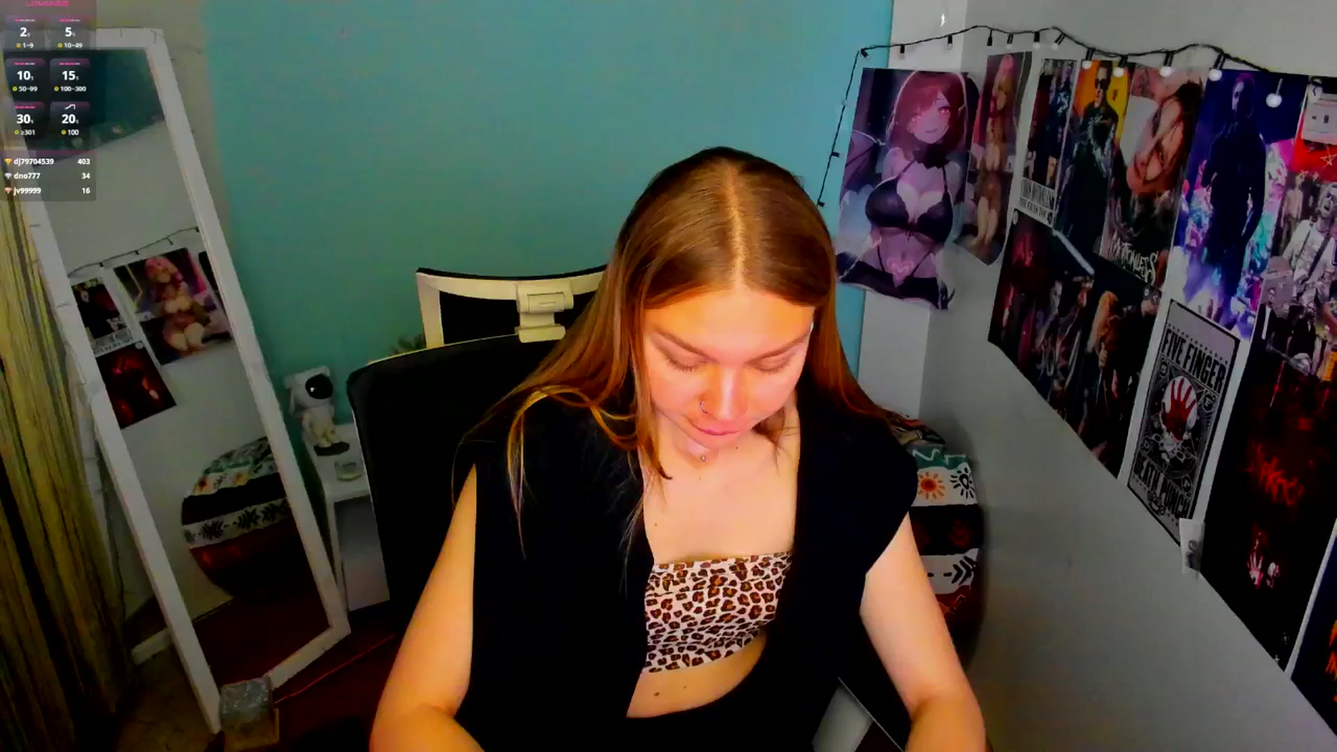 Gallery image thumbnail from Valery_Lovee's myfreecams stream on, 05/16/2025, 09:28 image 9 of 20