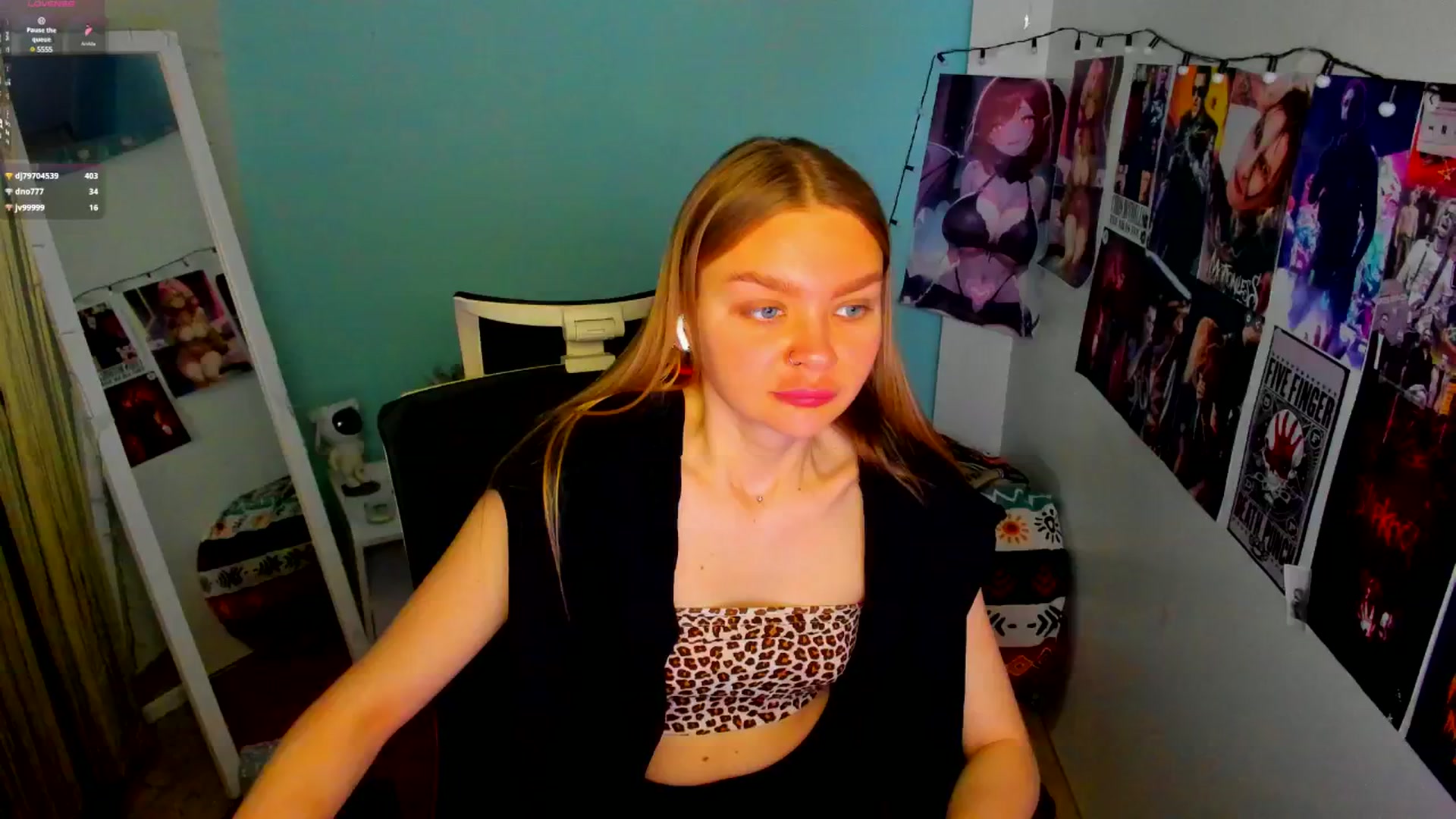Gallery image thumbnail from Valery_Lovee's myfreecams stream on, 05/16/2025, 09:28 image 8 of 20