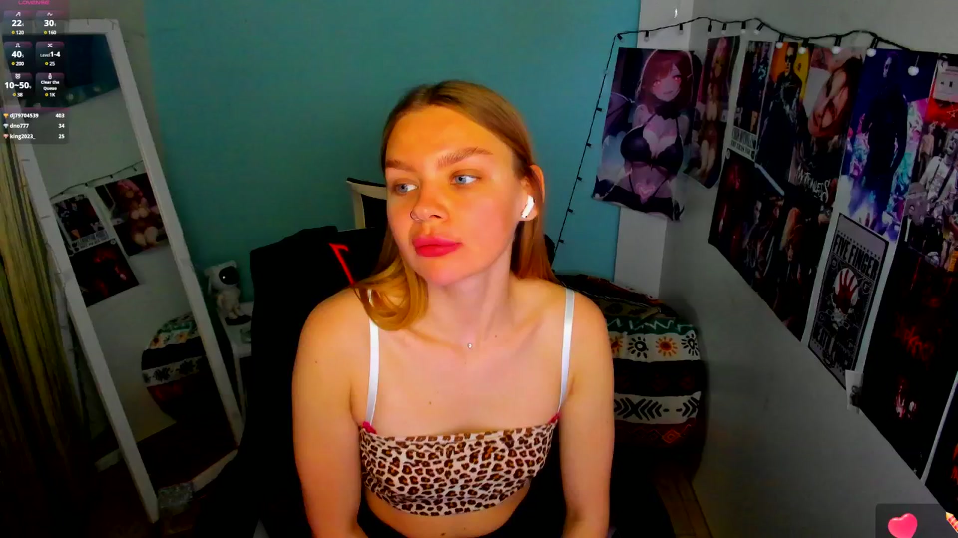 Gallery image thumbnail from Valery_Lovee's myfreecams stream on, 05/16/2025, 11:32 image 9 of 20