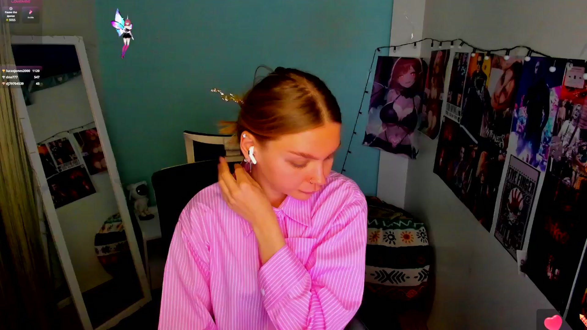 Gallery image thumbnail from Valery_Lovee's myfreecams stream on, 05/18/2025, 10:05 image 6 of 20