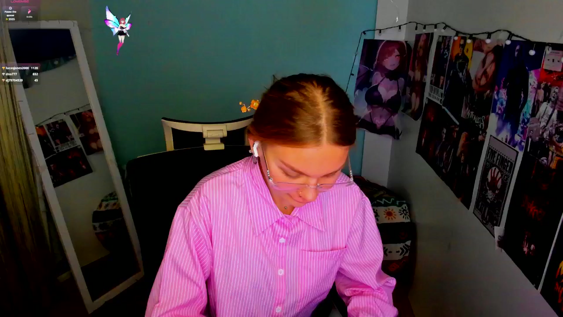 Gallery image thumbnail from Valery_Lovee's myfreecams stream on, 05/18/2025, 11:25 image 18 of 20