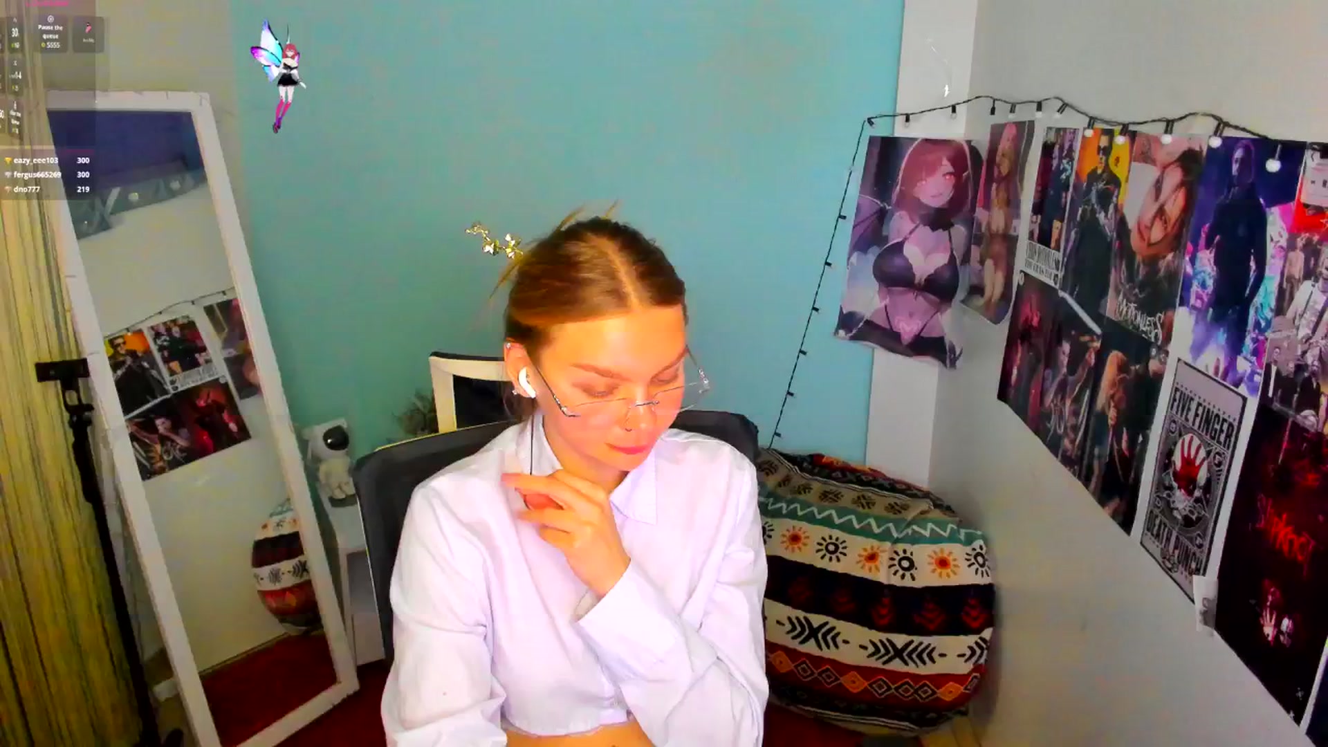 Gallery image thumbnail from Valery_Lovee's myfreecams stream on, 05/19/2025, 10:30 image 18 of 20