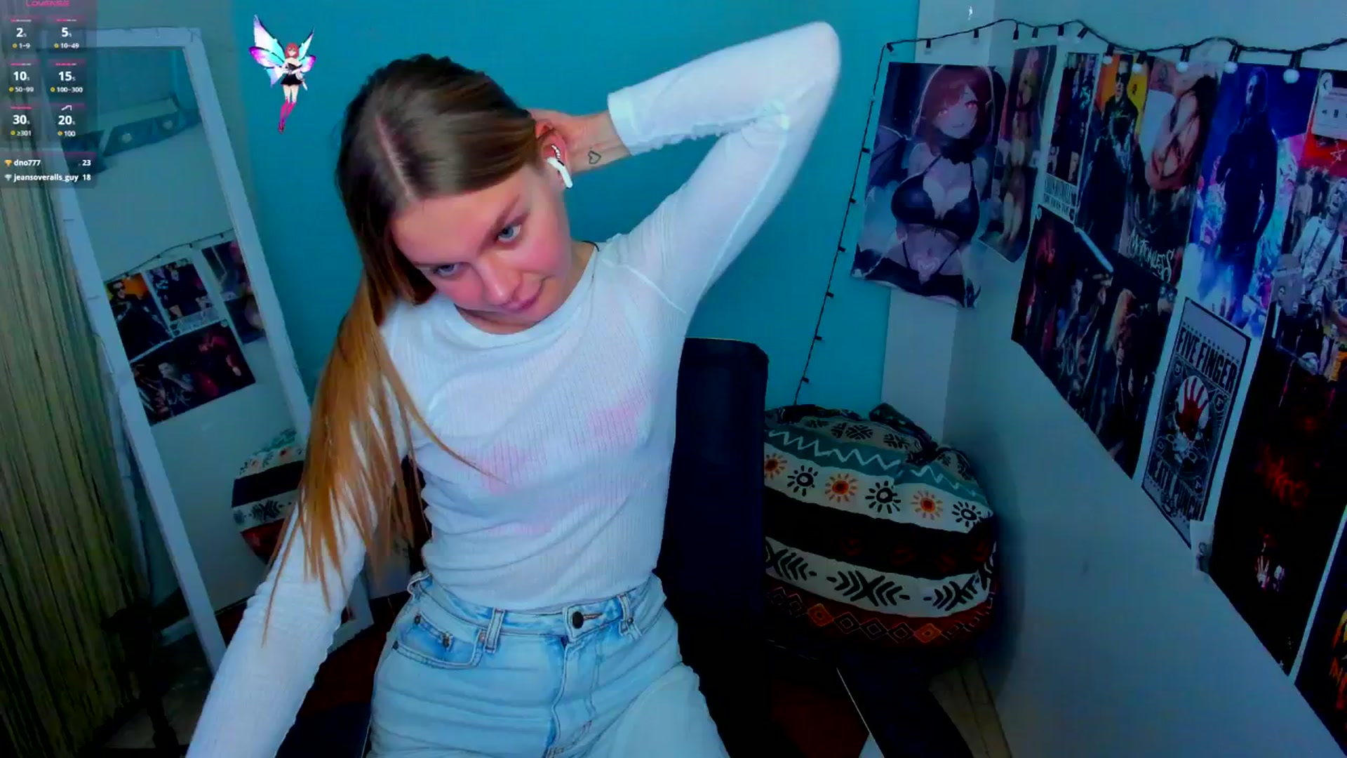 Gallery image thumbnail from Valery_Lovee's myfreecams stream on, 05/21/2025, 11:33 image 15 of 20