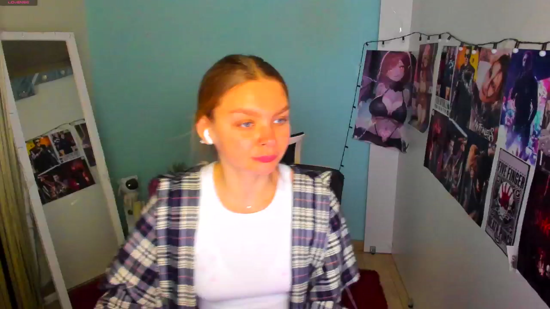 Gallery image thumbnail from Valery_Lovee's myfreecams stream on, 05/27/2025, 08:21 image 5 of 20