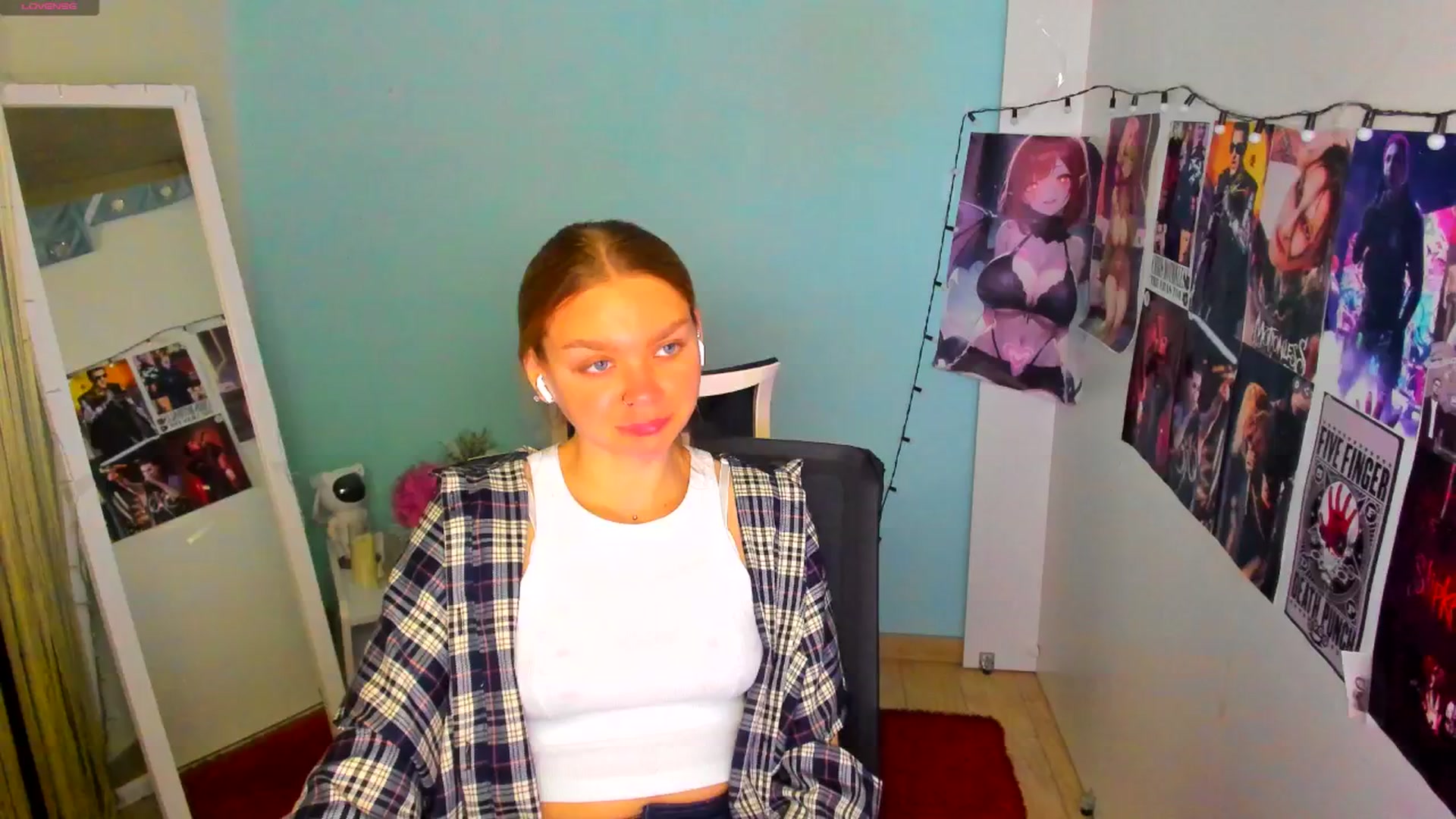 Gallery image thumbnail from Valery_Lovee's myfreecams stream on, 05/27/2025, 08:21 image 4 of 20