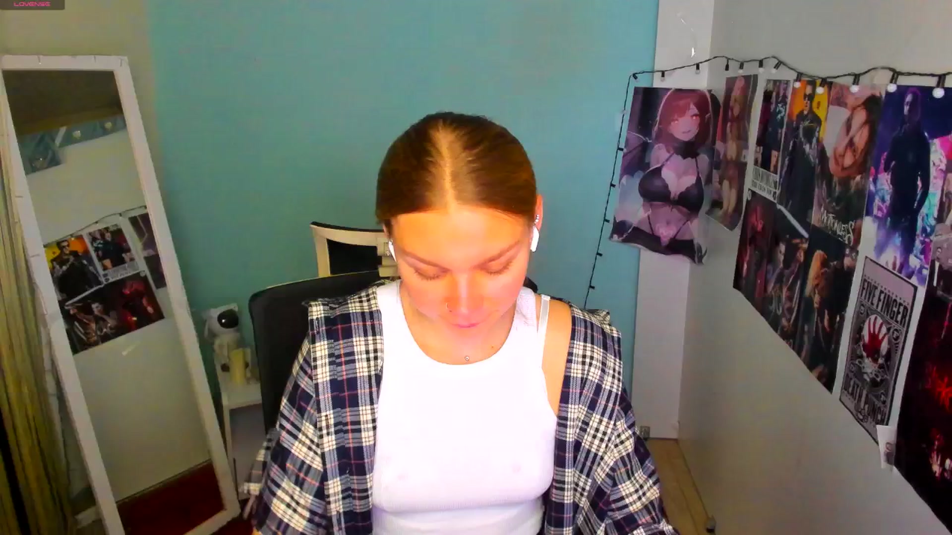 Gallery image thumbnail from Valery_Lovee's myfreecams stream on, 05/27/2025, 08:21 image 12 of 20